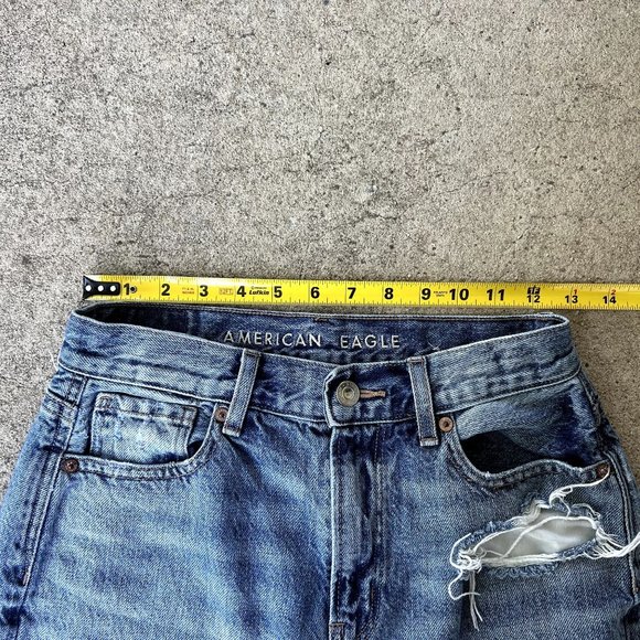 American Eagle AE Ripped Distressed Relaxed Mom Jean Daylight Destroy US 0 Reg - Picture 6 of 11